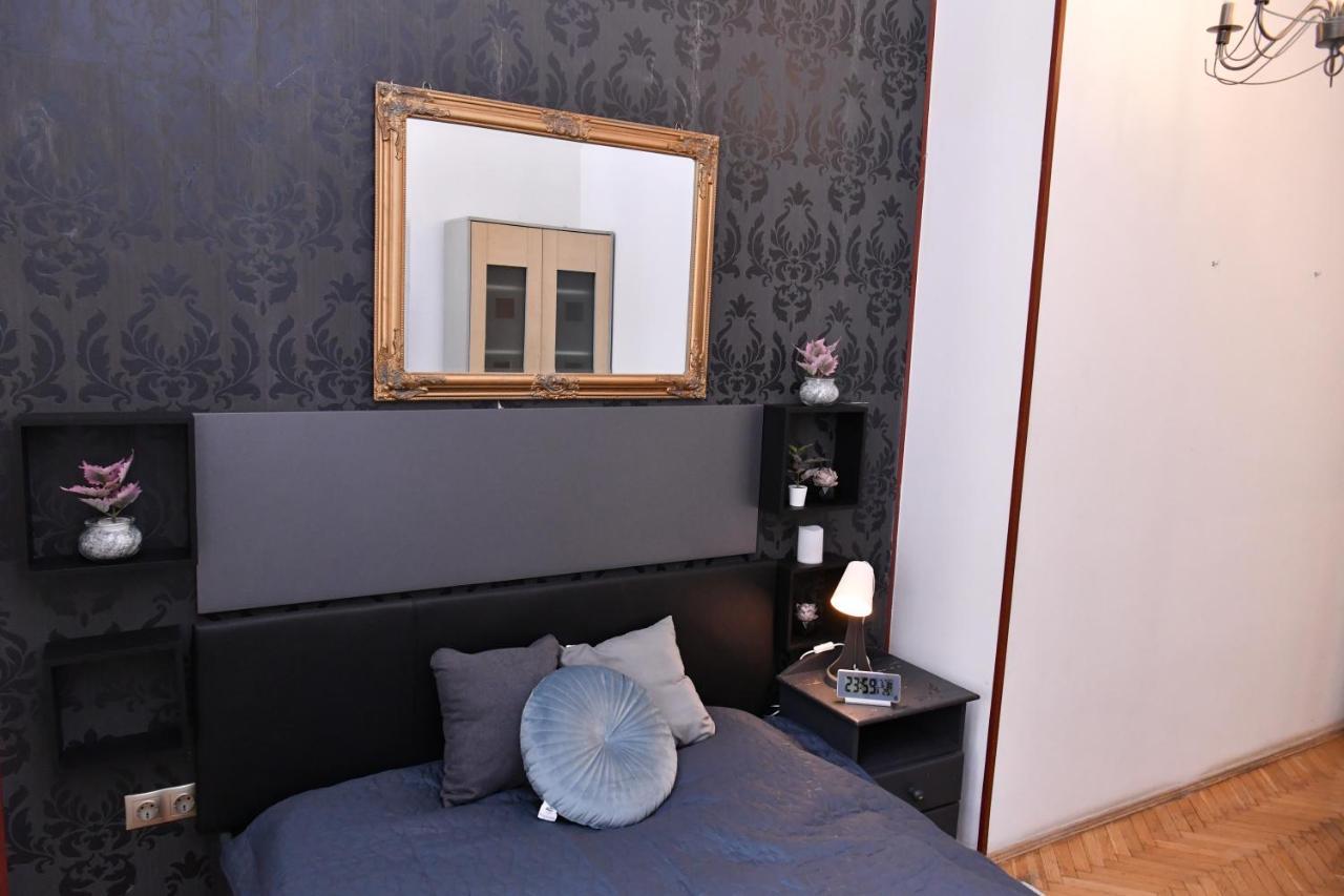 Five Seasons Vaci Utca Apartment Budapeste Exterior foto