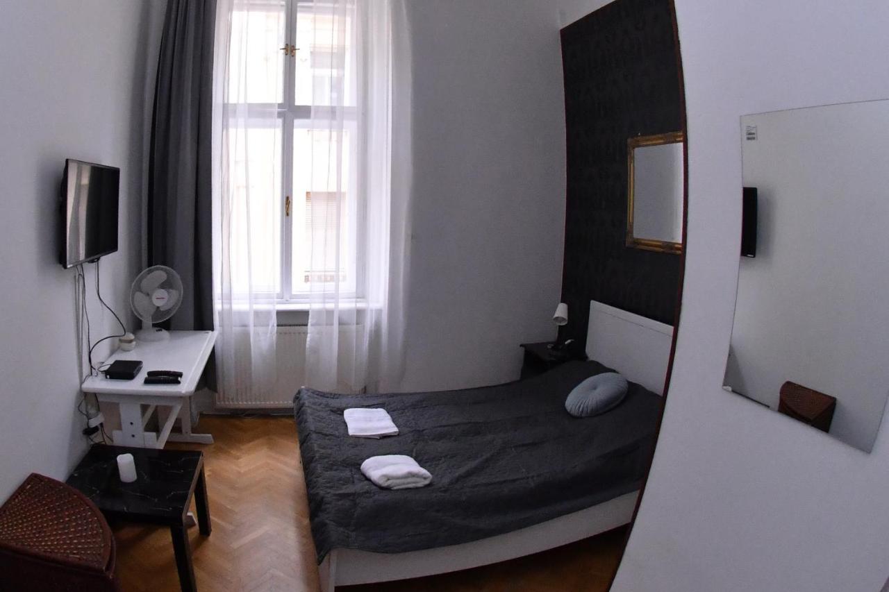 Five Seasons Vaci Utca Apartment Budapeste Exterior foto
