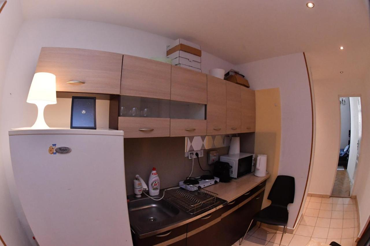 Five Seasons Vaci Utca Apartment Budapeste Exterior foto