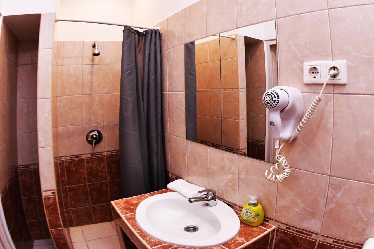 Five Seasons Vaci Utca Apartment Budapeste Exterior foto